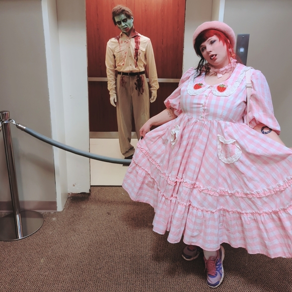 Meet your Posh Ambassador, Emily - Picture 6 of 14